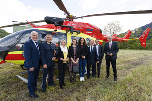 Franz Schnabl (Präsident Samariterbund Österreich), Landespolizeidirektor Helmut Tomac, LAbg. Claudia Hagsteiner, LRin Astrid Mair, LRin Eva Pawlata, Gerhard Czappek (Geschäftsführer Samariterbund Tirol), Wolfgang Dihanits (Geschäftsführer Samariterbund), Reinhard Hundsmüller (Bundessekretär)