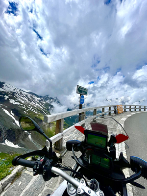 Motorrad, Berge, Ausblick